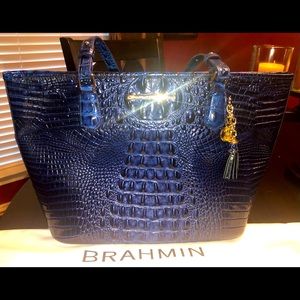 Brahmin Medium Asher Blue - used for one week